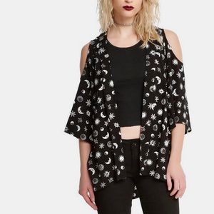 Hot Topic 🌟 Witchy & Celestial Cold Shoulder Kimono
